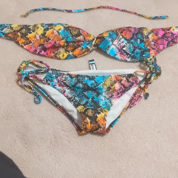 Multicoloured Roxy bikini size small - Picture 1 of 3